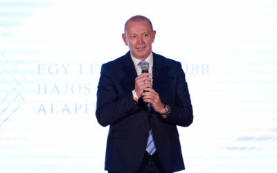 Győrfi Pál is kitüntetést kapott karitatív munkája elismerésként