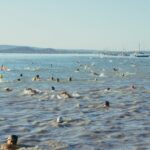 Úszás után mobilozás: duplájára nőtt a hívásforgalom a Balaton-átúszáson