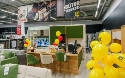 A MediaMarkt Békéscsabán is RS Bútorstúdióval erősít