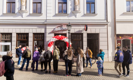 Megújult Pizza Hut nyílt Eger belvárosában