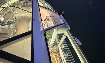 Négy tonna üveggel készült el Budapest új panorámahajója