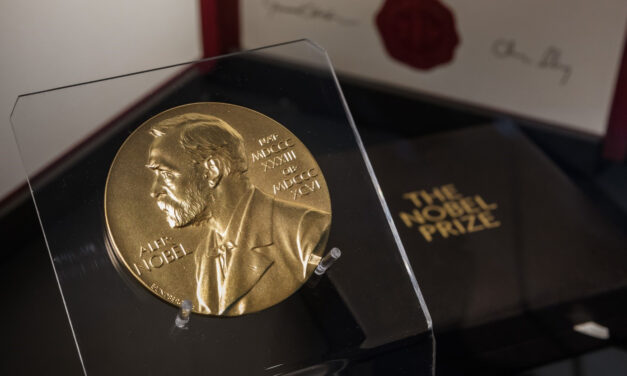 Nobel-díj, ikercsontváz és a világmindenség új értelmezése