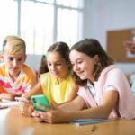 Így válasszunk telefont a gyereknek karácsonyra