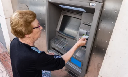 Megugrott az ATM-ek száma, nagy erőkkel telepítik az új készülékeket a bankok