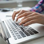 Így lehet olcsóbb az iskolakezdés: új lehetőségek az egészségpénztáraknál