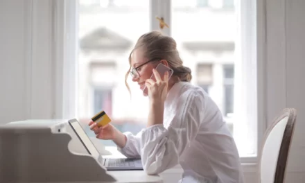 Drágulást hozott a tavasz a vállalkozói számláknál – a nagybankok többsége emel a díjakon