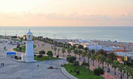 Lélegzetelállító hegycsúcsok, több mint 500 szőlőfajta