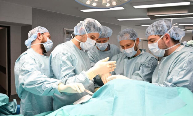 Vége az évekig tartó szenvedésnek! Új műtéti megoldásokkal válhat fájdalommentessé a vállprobléma