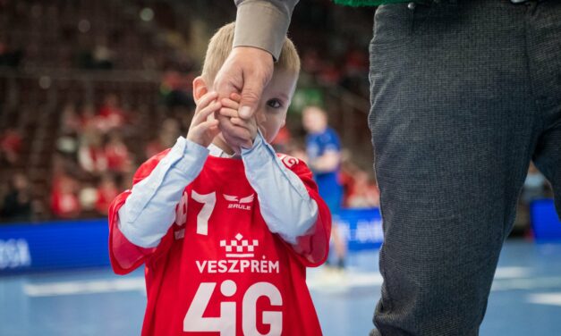 Szoboszlai Dominik Premier League bajnok dedikált mezéért indult jótékonysági sorsolás