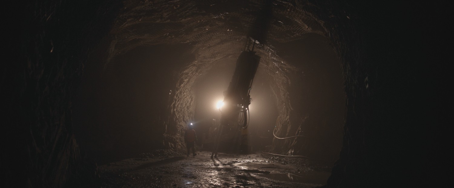 101_BuriedAlive_ChileanMineRescue_UHD_33 1-100kb
