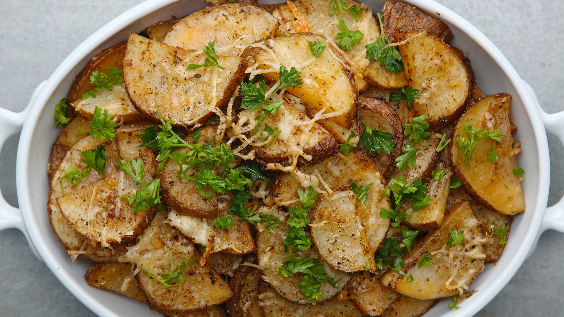 Roasted Garlic Parmesan Potatoes