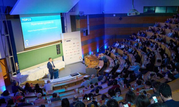 Anyukától nyugdíjasig: sokaknak lehet rémálom a netezés