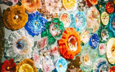 Üvegvirágokkal tarolt a „Titkos kert” a BOK Csarnokban