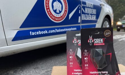 Nem mindennapi adomány: Vadriasztót kaptak a rendőrök