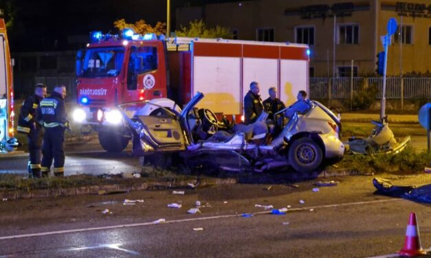 Összeütközött egy kisteherautó és egy személygépkocsi !