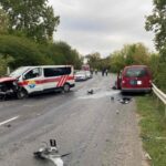 Összeütközött két személygépkocsi !