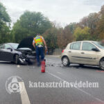 Két személyautó karambolozott ! !