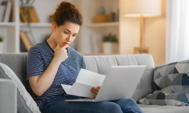 Újabb bankok jelentettek be díjemelést az inflációra hivatkozva