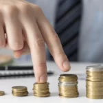 Százmilliárdokat hozott a lakossági bankszámlákra a februári pénzeső