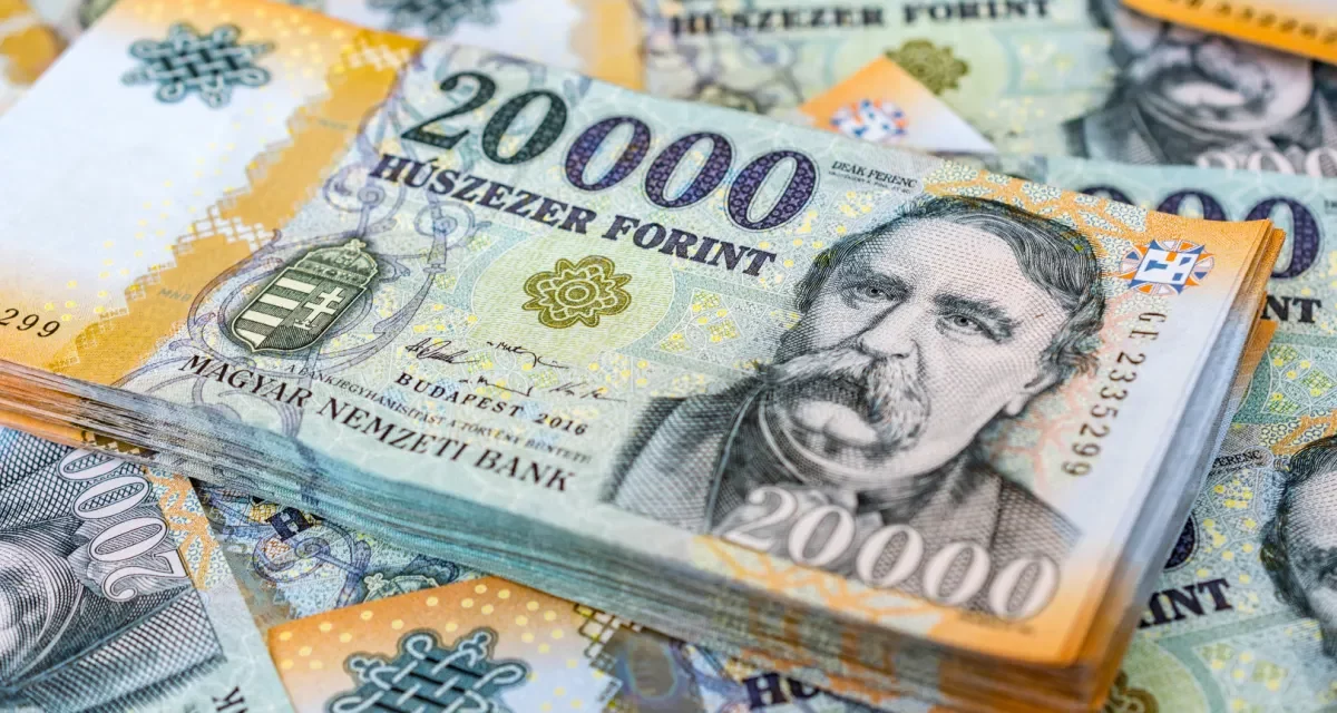 Újabb bank ad akár 15 millió forint személyi kölcsönt!