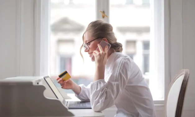 Drágulást hozott a tavasz a vállalkozói számláknál – a nagybankok többsége emel a díjakon