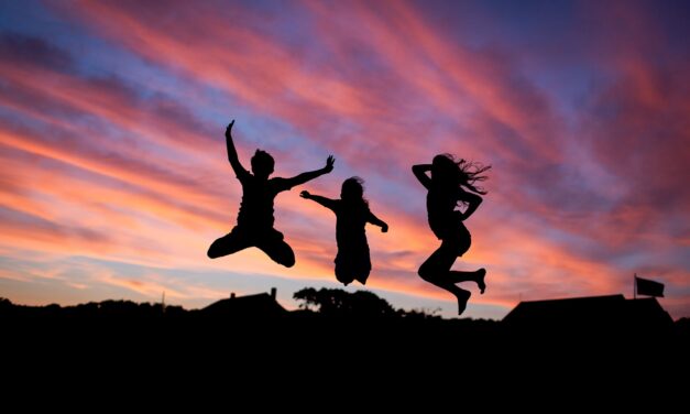 Esküvőszervezés, világjárás vagy otthonfelújítás – te mivel töltenél egy hónap szabadságot?