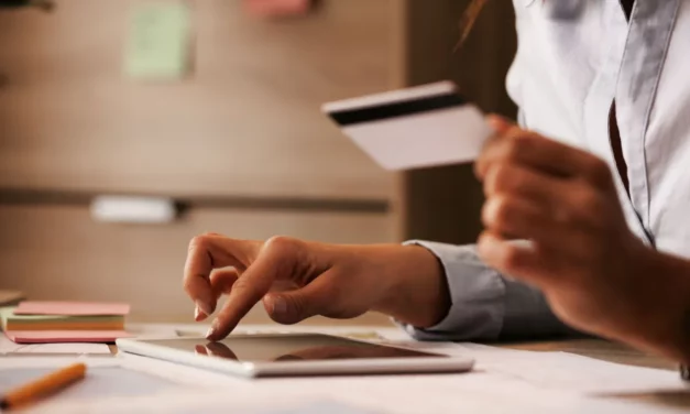 Véget ér a moratórium, drágulnak a lakossági bankszámlák