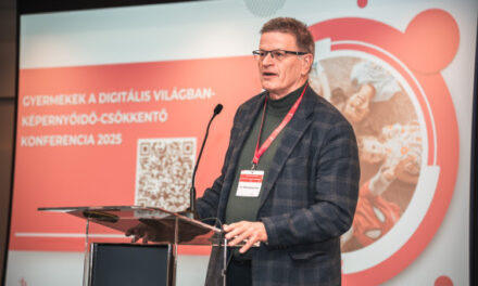 Újabb lépés a gyermekek digitális egyensúlyáért – Országos képernyőidő-csökkentő konferenciát szervezett a Bethesda Gyermekkórház