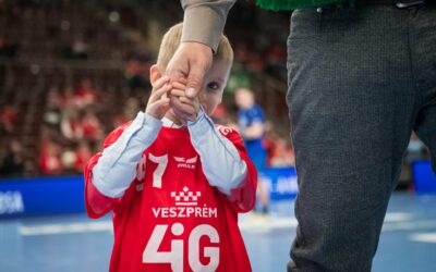 Szoboszlai Dominik Premier League bajnok dedikált mezéért indult jótékonysági sorsolás